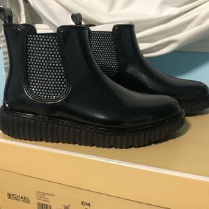 Brand new‼️ Mkors Lulu Rainbootie